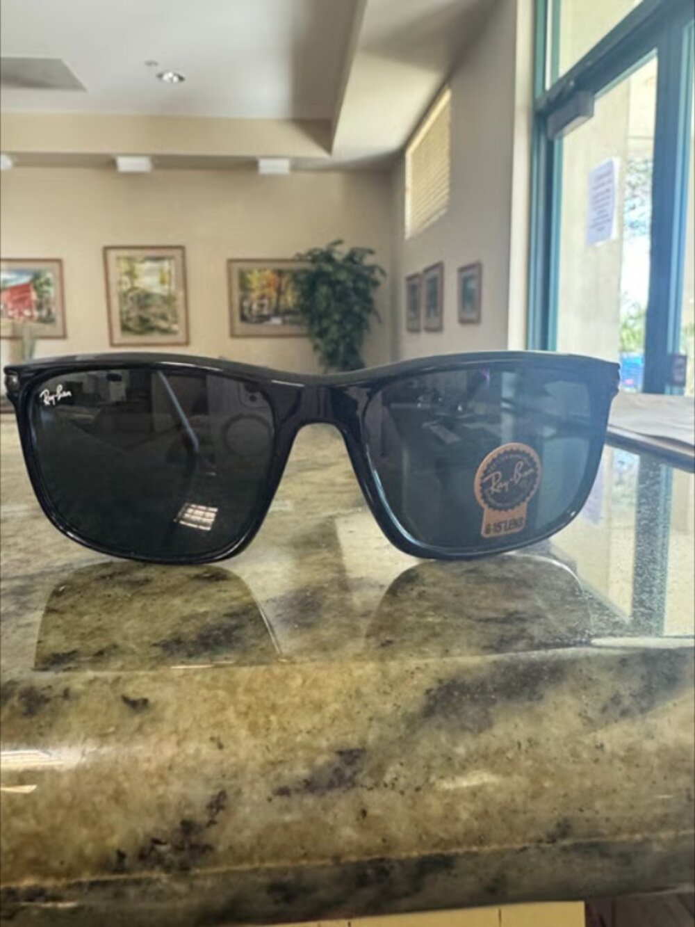 Ray-Ban Sunglasses UNISEX - New  in box / never worn FREE SHIPPING - Picture 3 of 8